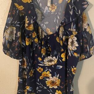 Perseption Plus Size Ladies Navt Floral Blouse-Size 2X US with V-Neck and Collar